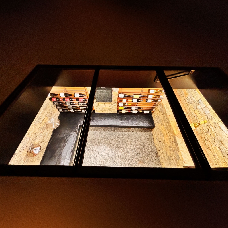 Trappe cave en verre