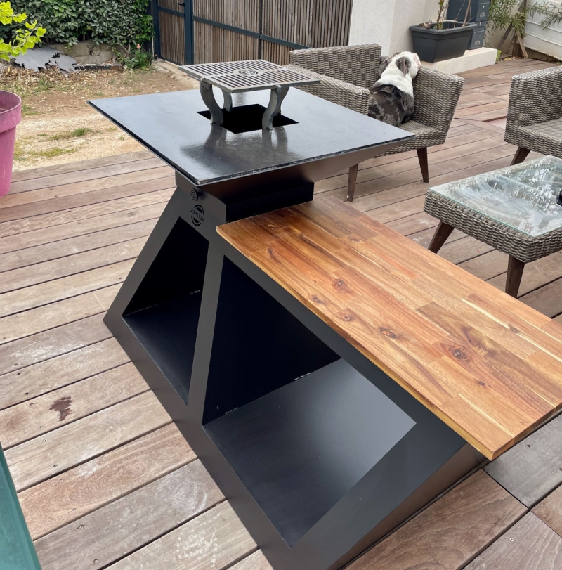 Braséro 68cm avec planche intégrée design: Socle Acier + Cuve et plaque Acier 8mm + planche