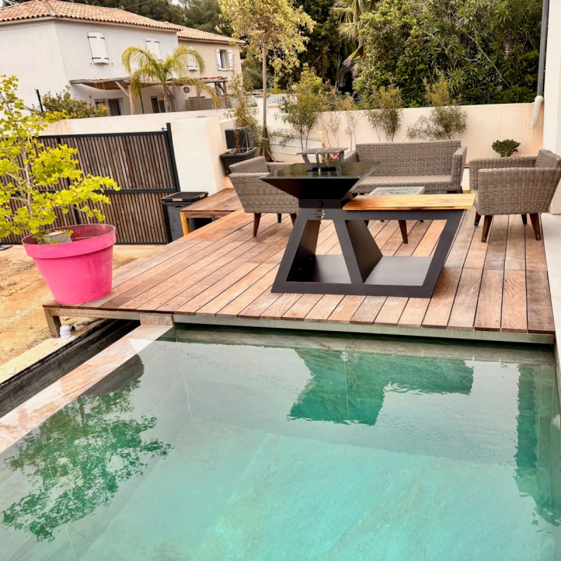 Braséro avec planche intégrée REALTEK FR 83