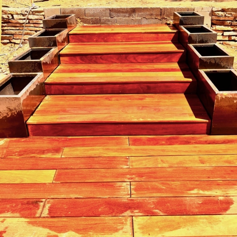 Jardinières en Corten et Escalier sur mesure par Realtek FR